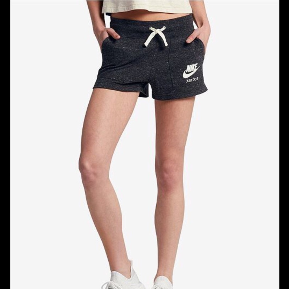 Nike Gym "Vintage" Shorts XS
